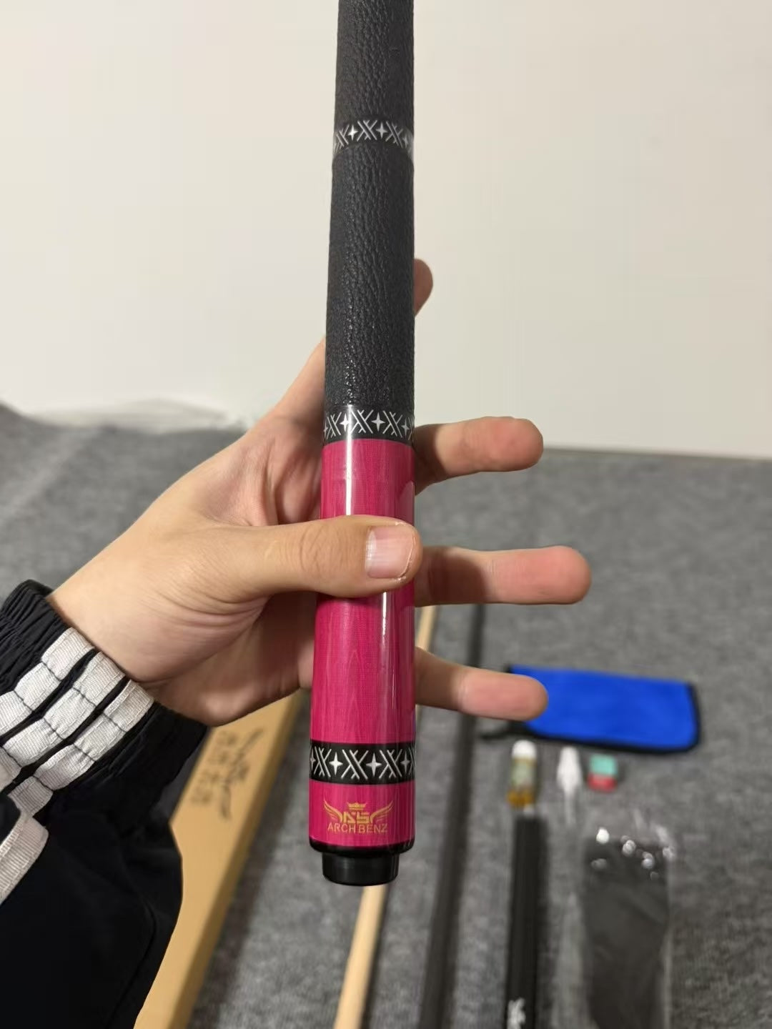 Osborne Journey Series 3 F3 Pink Handmade Pool Cue – Three-Piece Maple Wood Leather Grip High-Tech Replica Big Head Cue