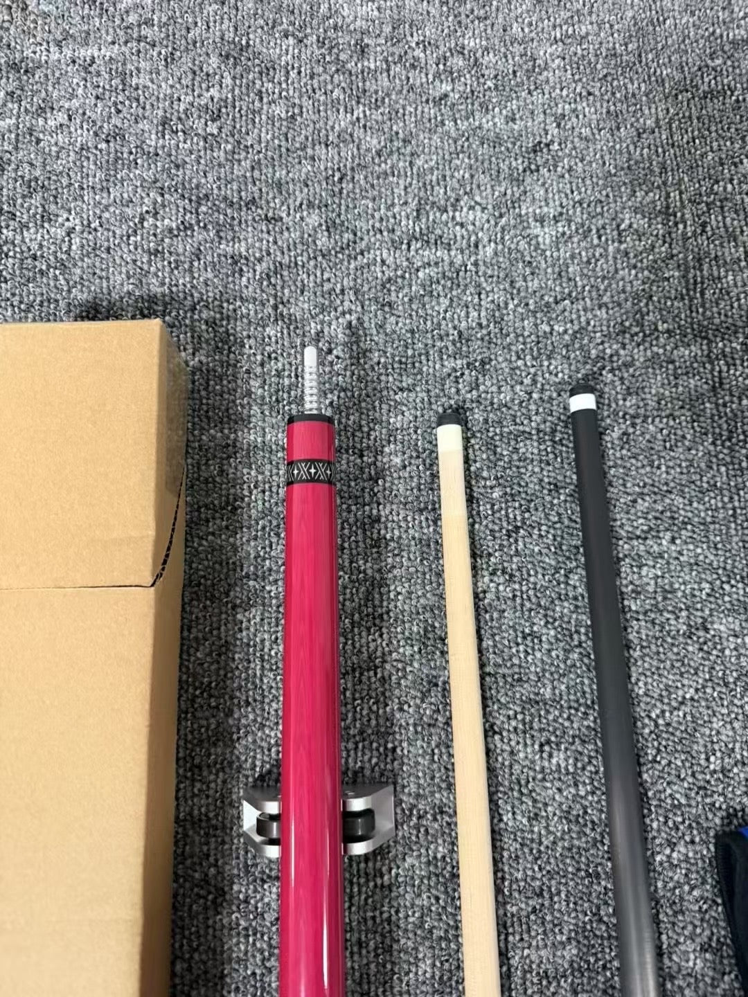 Osborne Journey Series 3 F3 Pink Handmade Pool Cue – Three-Piece Maple Wood Leather Grip High-Tech Replica Big Head Cue